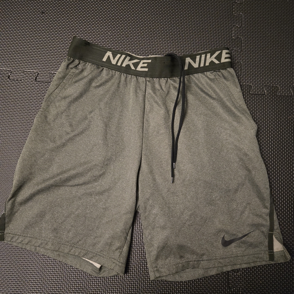 2x Nike Men's DRI-FIT Veneer Training Shorts Two Pack Size Medium